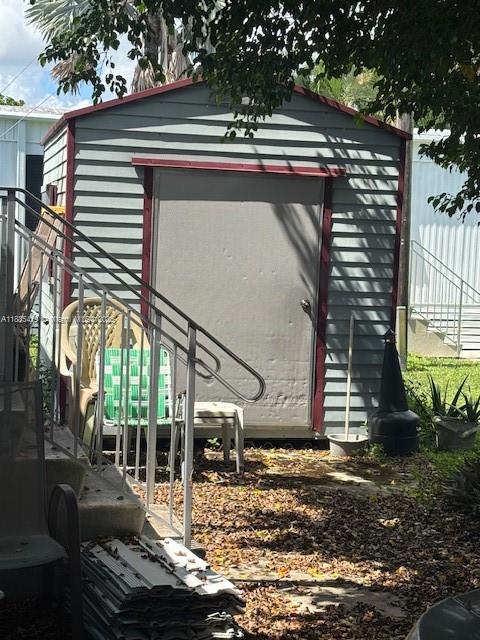 4087 Marigold Road Boynton Beach, FL 33436 - Photo 7 of 7 a view of a house with a patio