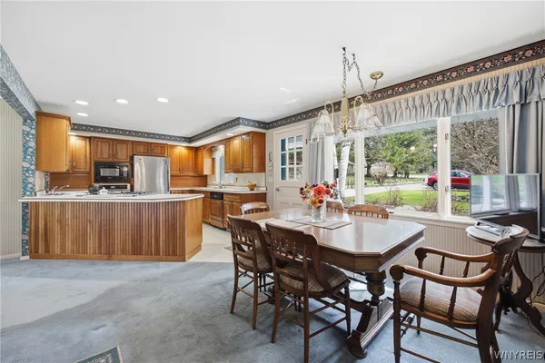 $349,900 | 9832 East Holland Road, Holland, NY 14080