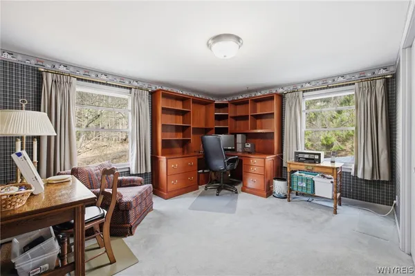 $349,900 | 9832 East Holland Road, Holland, NY 14080