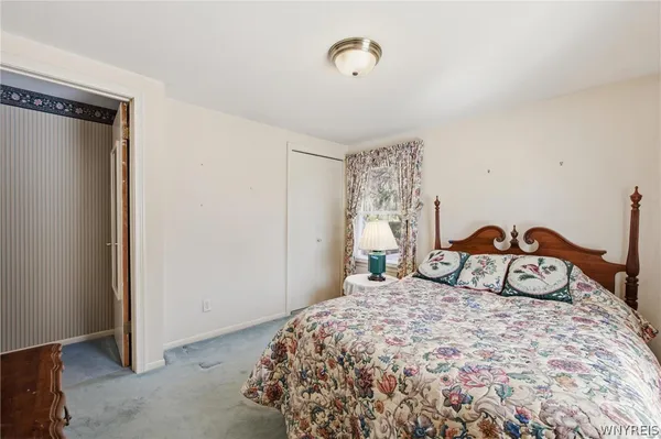 $349,900 | 9832 East Holland Road, Holland, NY 14080