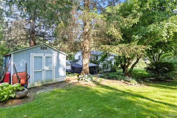 $349,900 | 9832 East Holland Road, Holland, NY 14080