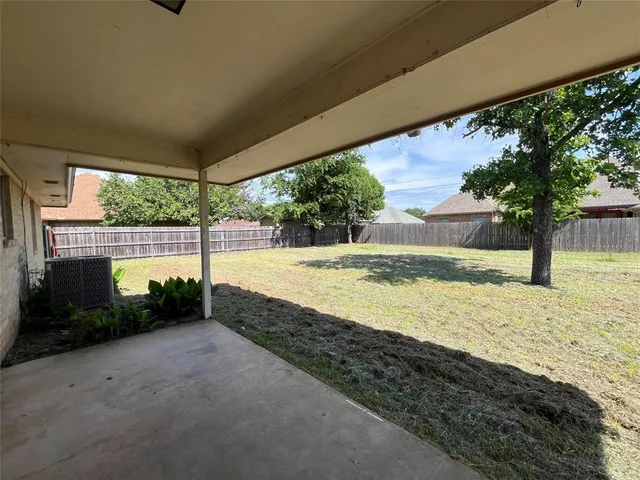 $1,900 | 6415 Circo Drive, DeCordova, TX 76049
