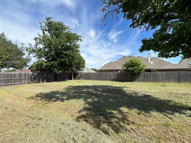 $1,900 | 6415 Circo Drive, DeCordova, TX 76049