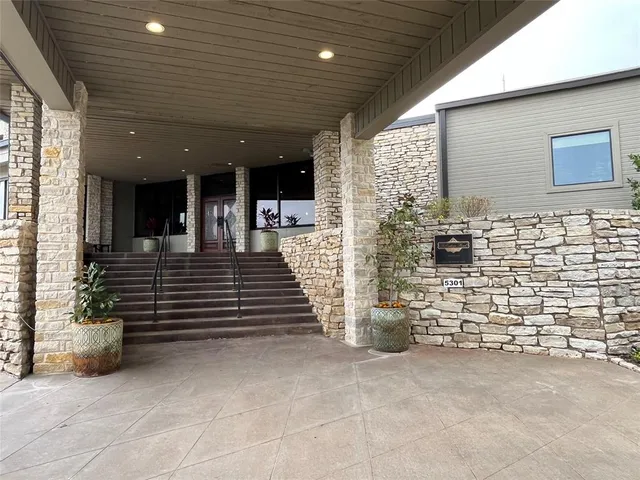 $1,900 | 6415 Circo Drive, DeCordova, TX 76049