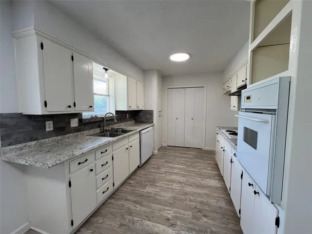 $1,900 | 6415 Circo Drive, DeCordova, TX 76049