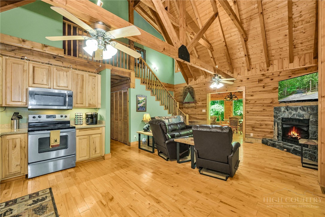 387 Woodland Ridge Lansing, NC 28643 - Photo 18 of 41
