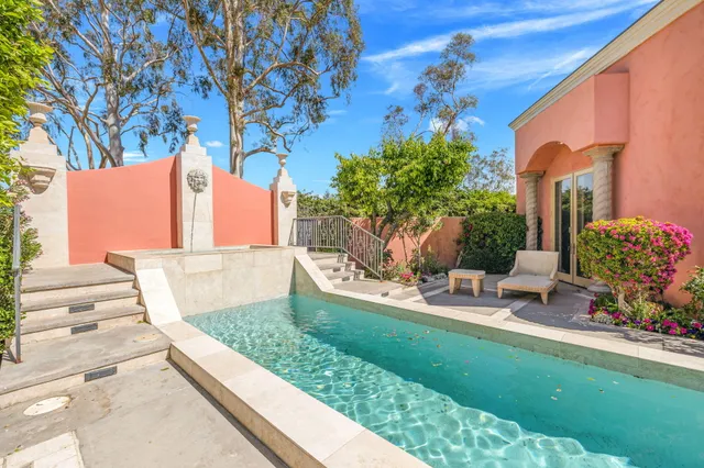 a outdoor view with a sitting space