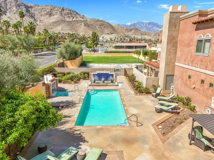 $1,999,000 | 18 Vía Condotti, Rancho Mirage, CA 92270