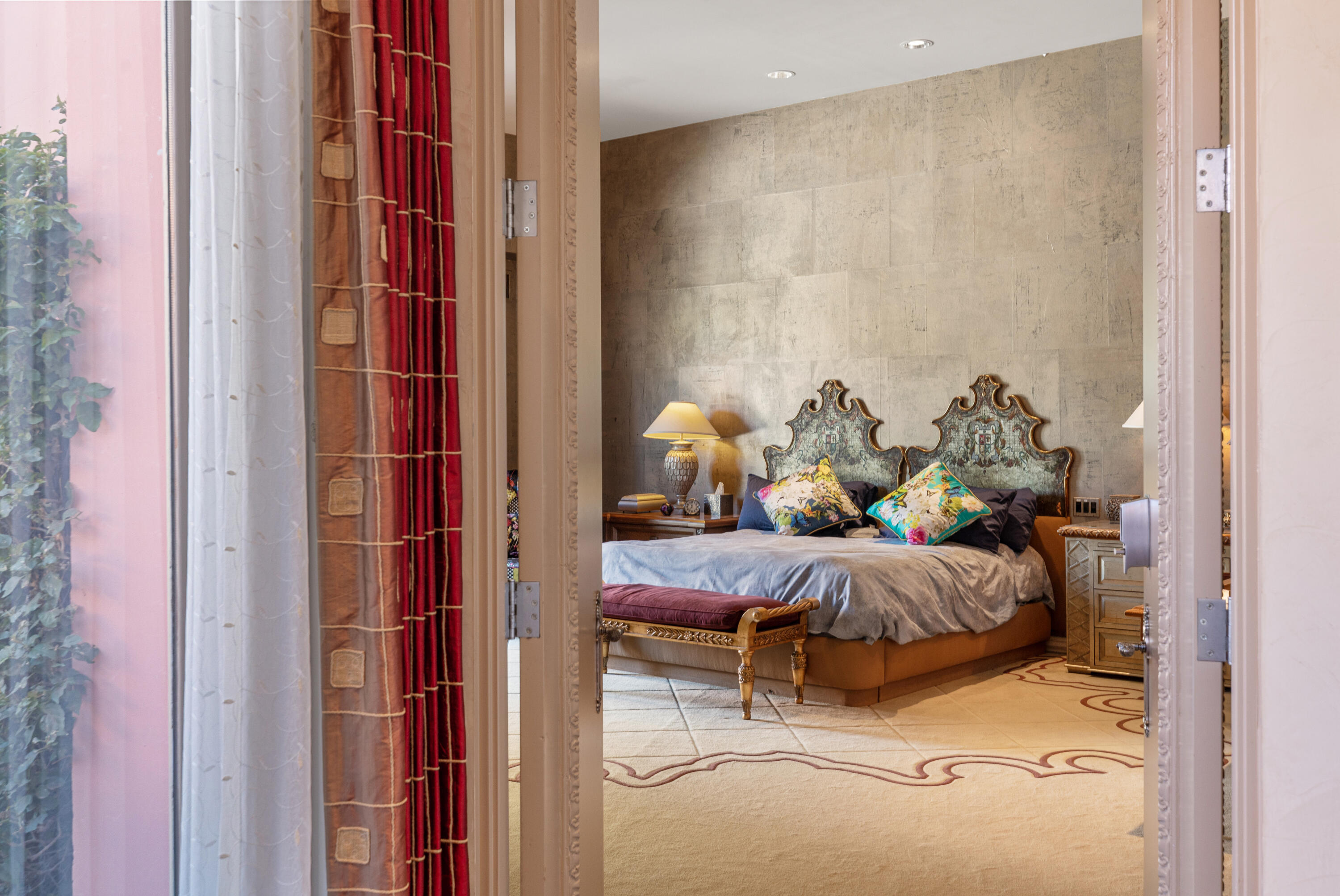 18 Vía Condotti Rancho Mirage, CA 92270 - Photo 9 of 79 a view of bedroom with bed and couch