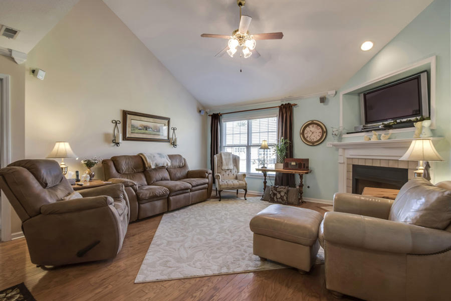 7632 St Baron Way Powell, TN 37849 - Photo 5 of 37 05_SaintBaronWay_7632_Living01