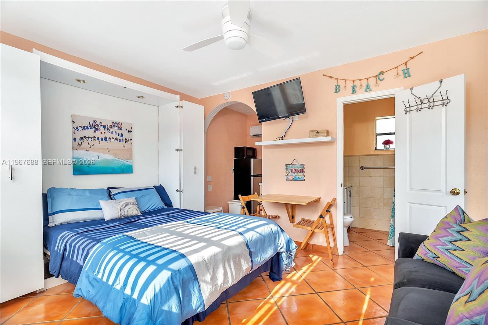 322 Harding Street, Unit B202 Hollywood, FL 33019 - Photo 20 of 39