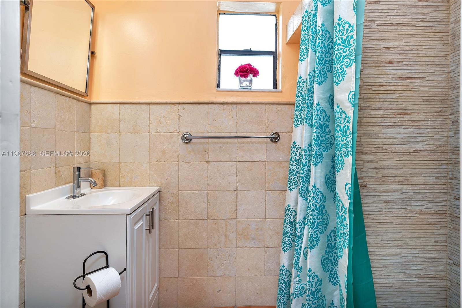 322 Harding Street, Unit B202 Hollywood, FL 33019 - Photo 24 of 39