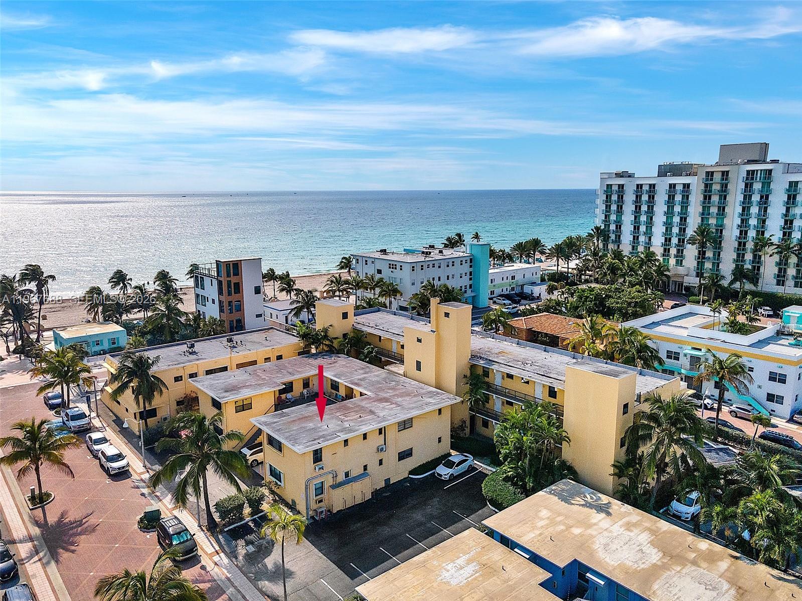 322 Harding Street, Unit B202 Hollywood, FL 33019 - Photo 3 of 39