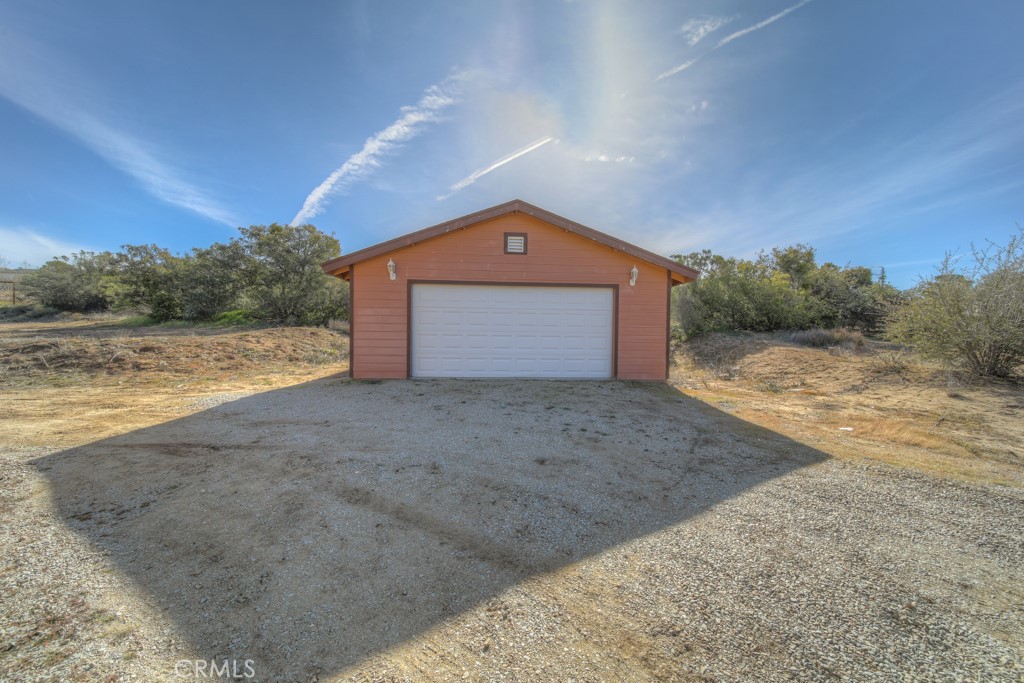 59470 Burnt Valley Road Anza, CA 92539 - Photo 5 of 34