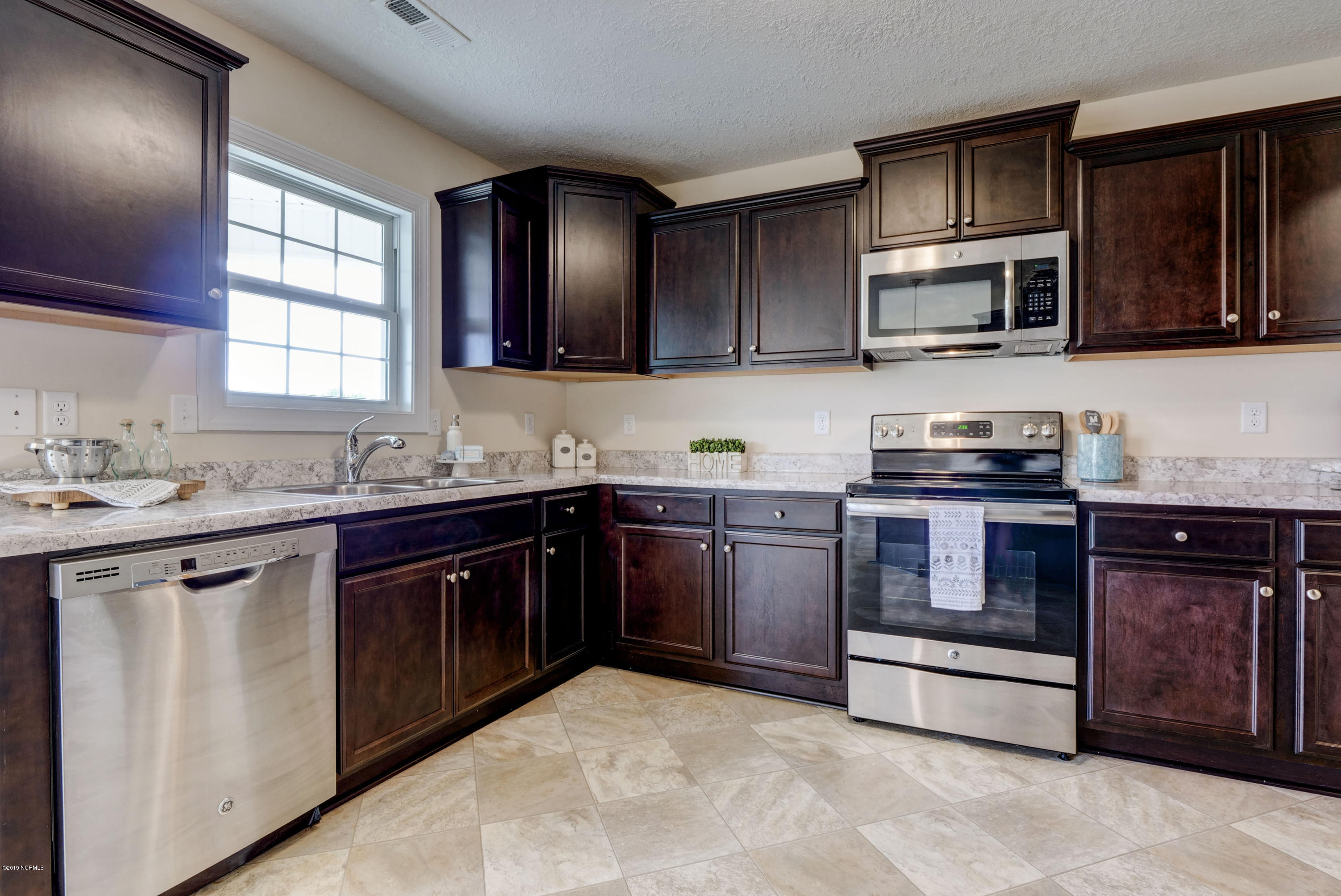 280 Petersburg Road Richlands, NC 28574 - Photo 13 of 33 280 Petersburg Rd Richlands NC-print-013