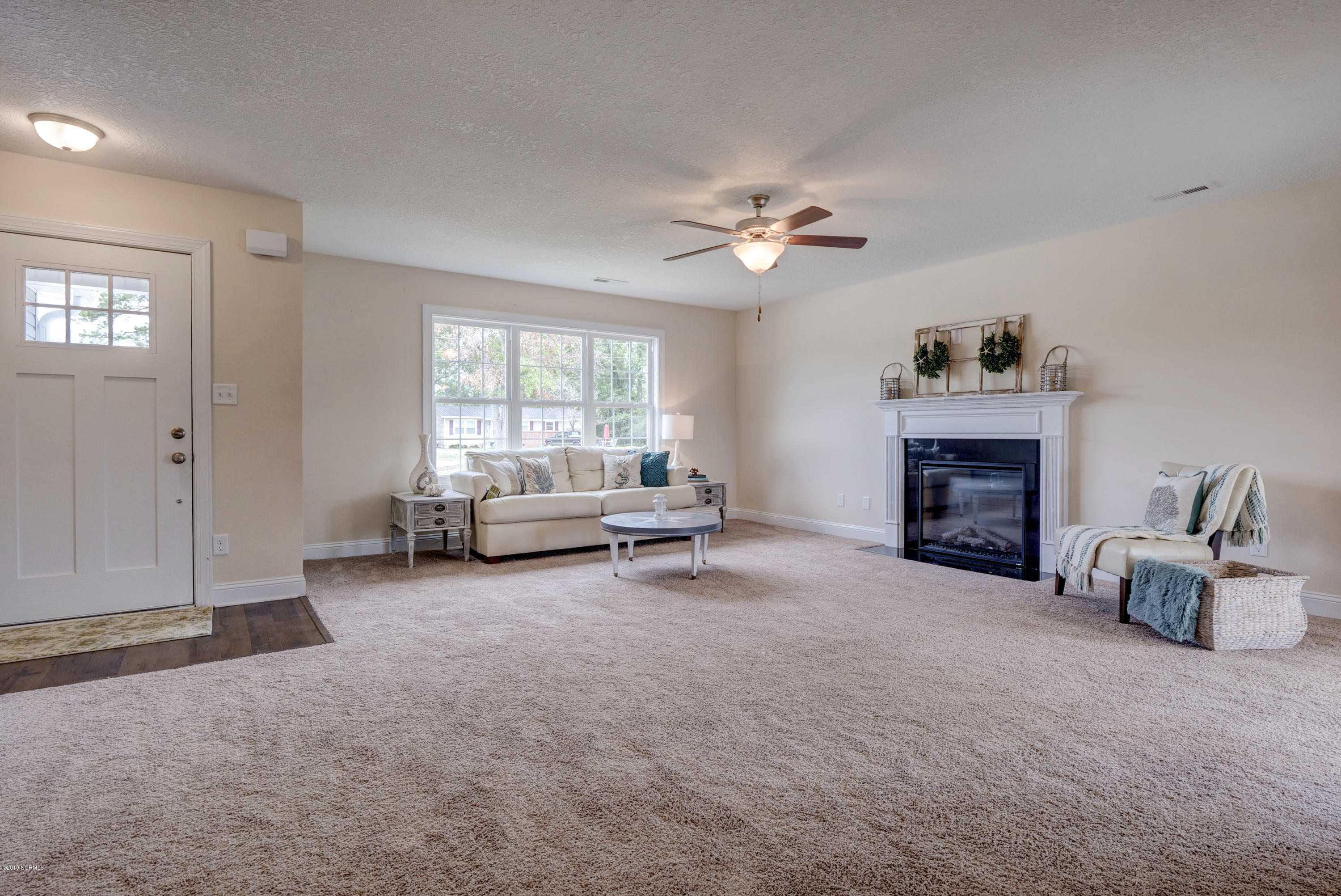 280 Petersburg Road Richlands, NC 28574 - Photo 5 of 33 280 Petersburg Rd Richlands NC-print-005