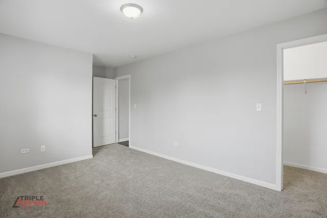 $369,900 | 14528 Kolin Avenue, Midlothian, IL 60445