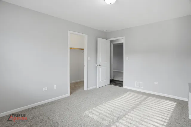 $369,900 | 14528 Kolin Avenue, Midlothian, IL 60445