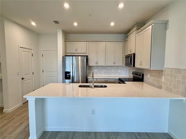 $3,000 | 9976 Red Canoe Alley, Orlando, FL 32832