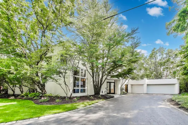$2,499,999 | 90 Riparian Road, Highland Park, IL 60035