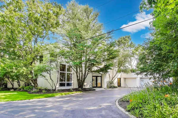 $2,499,999 | 90 Riparian Road, Highland Park, IL 60035