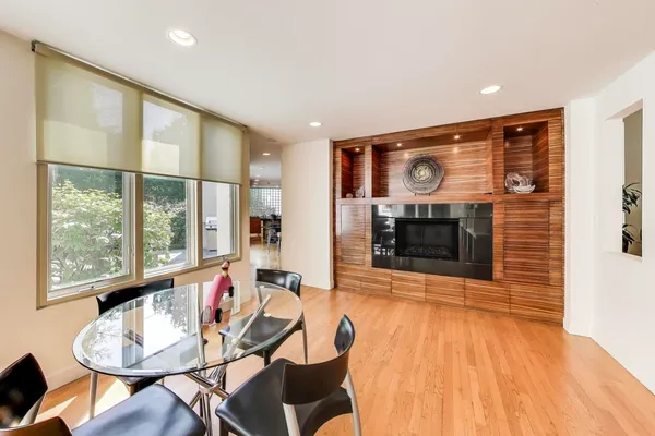 $2,499,999 | 90 Riparian Road, Highland Park, IL 60035