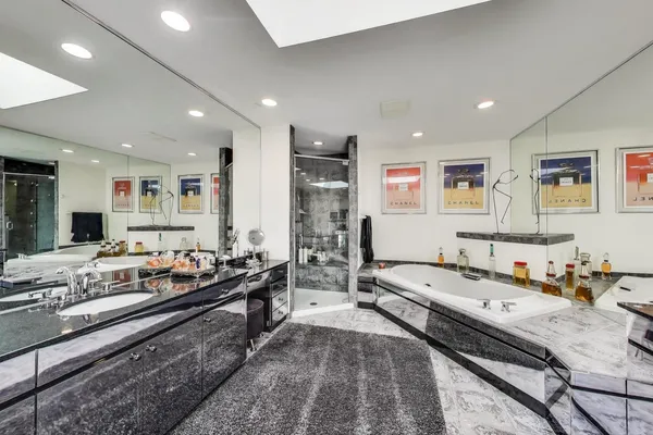 $2,499,999 | 90 Riparian Road, Highland Park, IL 60035