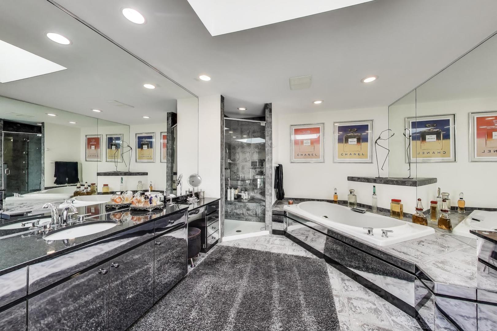 90 Riparian Road Highland Park, IL 60035 - Photo 34 of 76