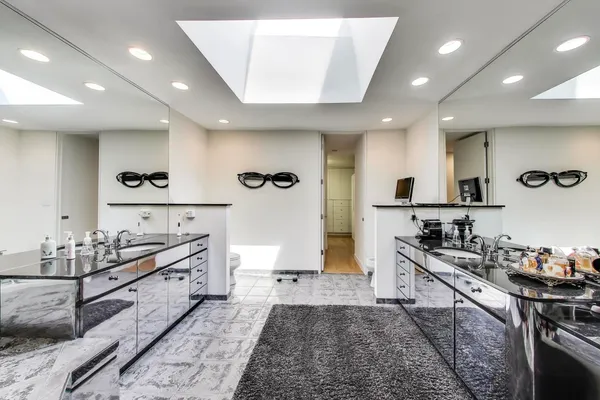 $2,499,999 | 90 Riparian Road, Highland Park, IL 60035