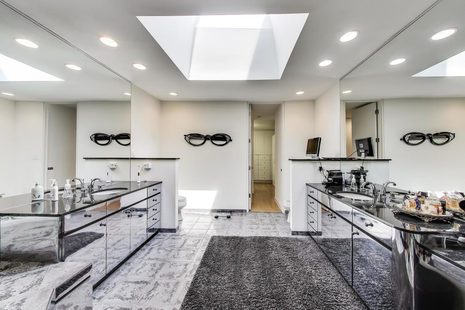 90 Riparian Road Highland Park, IL 60035 - Photo 35 of 76