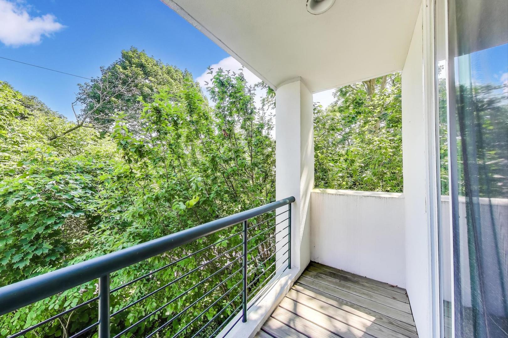 90 Riparian Road Highland Park, IL 60035 - Photo 36 of 76