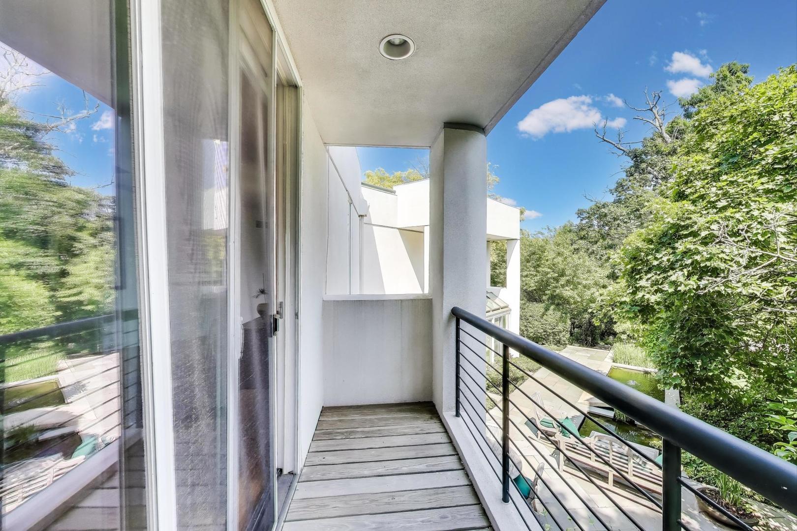 90 Riparian Road Highland Park, IL 60035 - Photo 37 of 76