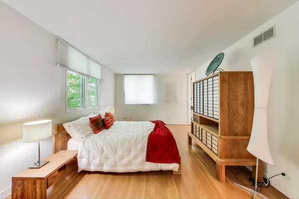 $2,499,999 | 90 Riparian Road, Highland Park, IL 60035