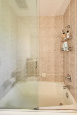 $2,499,999 | 90 Riparian Road, Highland Park, IL 60035