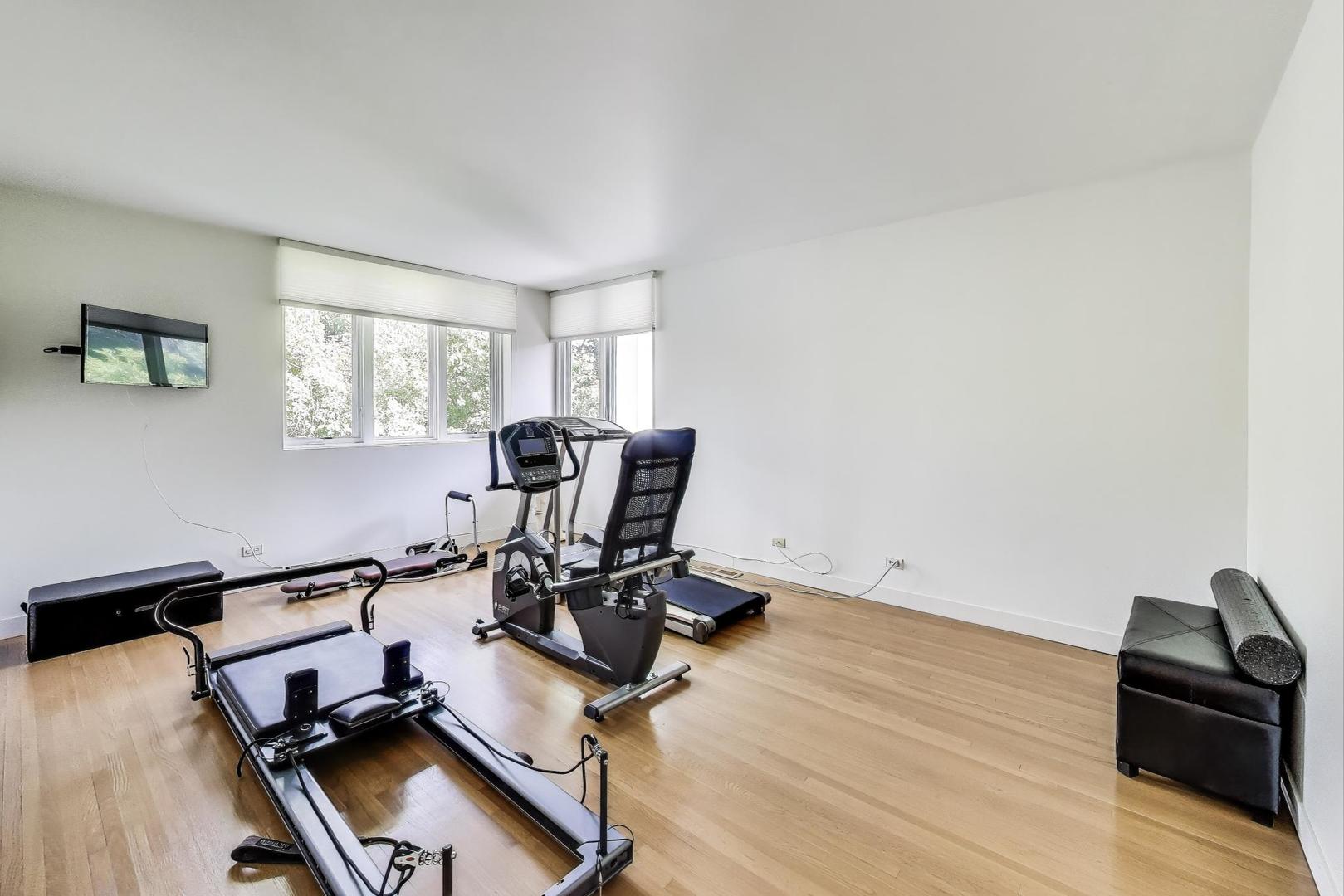 90 Riparian Road Highland Park, IL 60035 - Photo 44 of 76