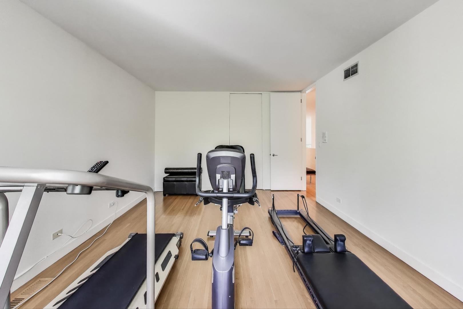 90 Riparian Road Highland Park, IL 60035 - Photo 45 of 76