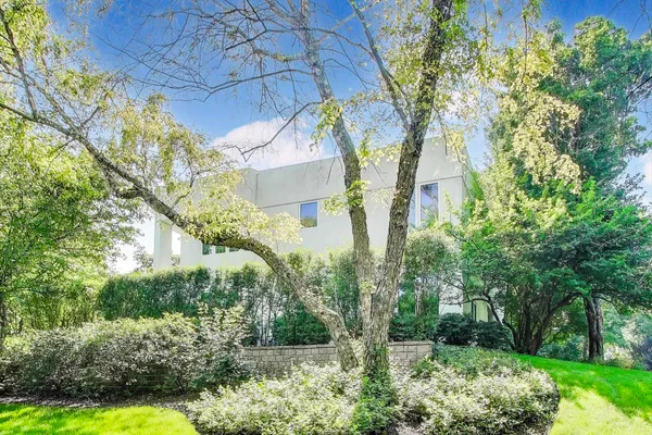$2,499,999 | 90 Riparian Road, Highland Park, IL 60035