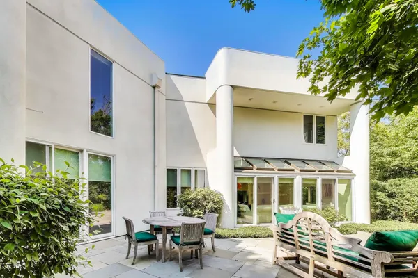 $2,499,999 | 90 Riparian Road, Highland Park, IL 60035