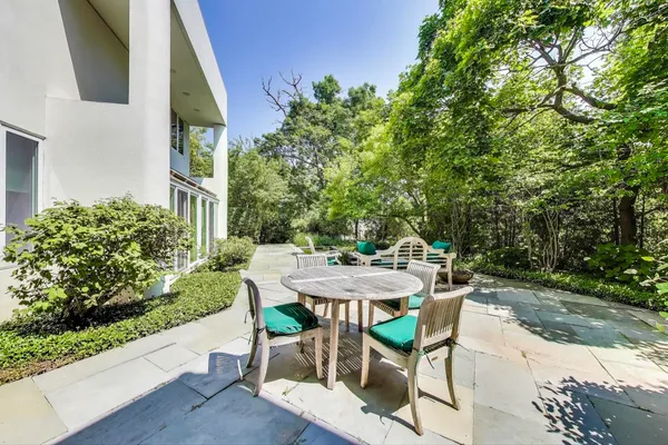 $2,499,999 | 90 Riparian Road, Highland Park, IL 60035