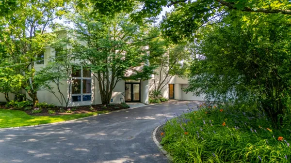 $2,499,999 | 90 Riparian Road, Highland Park, IL 60035