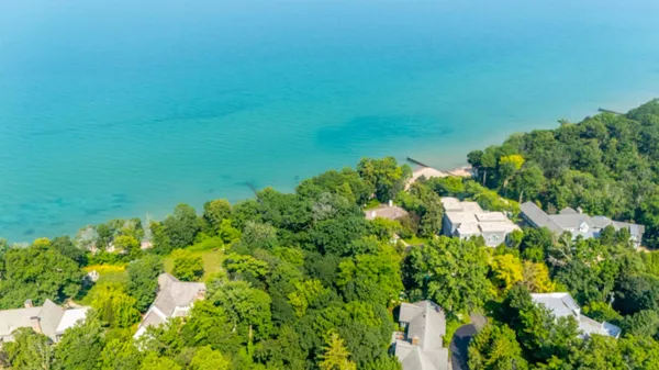 $2,499,999 | 90 Riparian Road, Highland Park, IL 60035