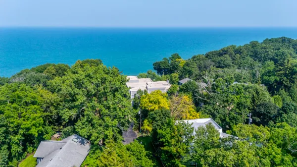 $2,499,999 | 90 Riparian Road, Highland Park, IL 60035