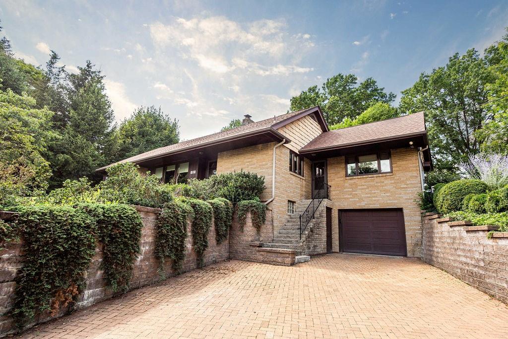 980 Longview Avenue Indiana, PA 15701 - Photo 3 of 18 Gallery Image 3