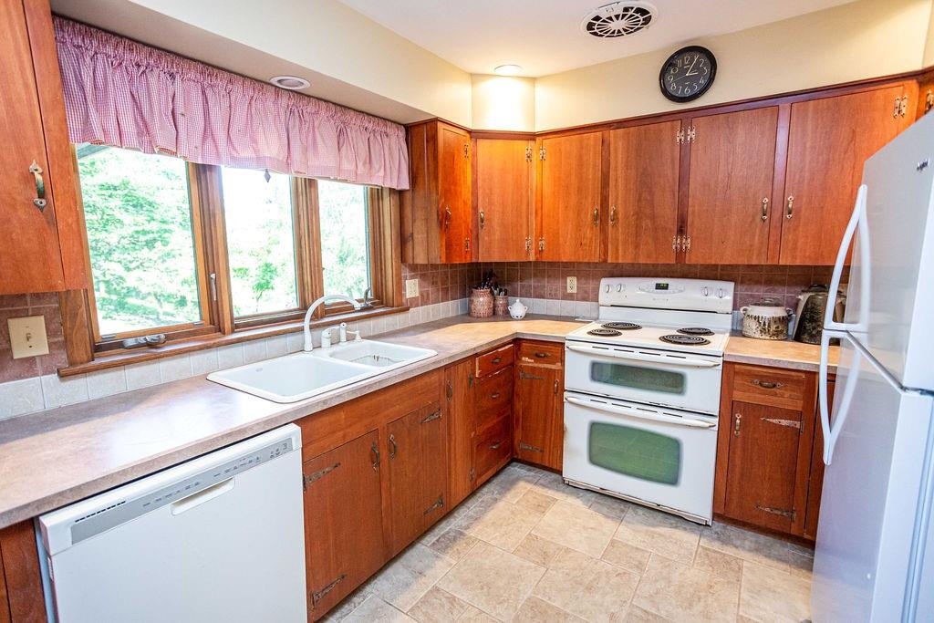 980 Longview Avenue Indiana, PA 15701 - Photo 6 of 18 Gallery Image 6