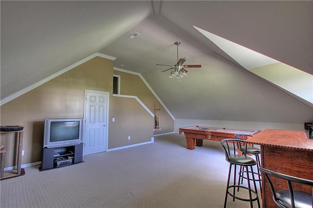 975 Rip Steele Road Columbia, TN 38401 - Photo 14 of 20 What a fantastic bonus room!! And the pool table and bar area remain!!