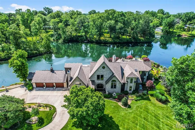$1,450,000 | 4 Abbey Road, Glen Carbon, IL 62034