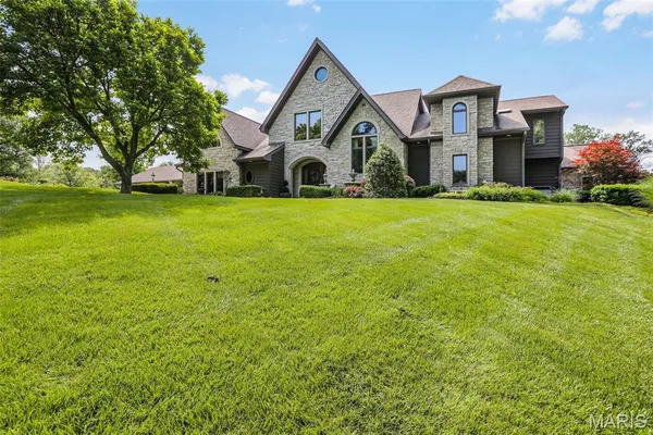 $1,399,000 | 4 Abbey Road, Glen Carbon, IL 62034