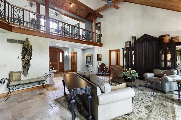 $1,399,000 | 4 Abbey Road, Glen Carbon, IL 62034