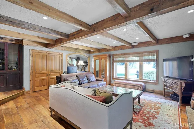 $1,450,000 | 4 Abbey Road, Glen Carbon, IL 62034