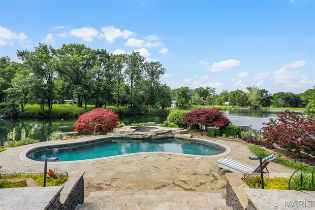 $1,450,000 | 4 Abbey Road, Glen Carbon, IL 62034